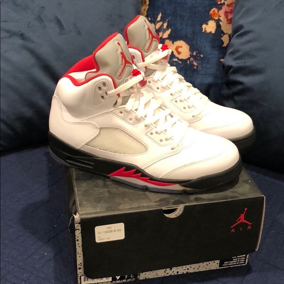 2013 Air Jordan Retro 5 “Fire Red” - NWT - Men’s Size 9 - Picture 1 of 3